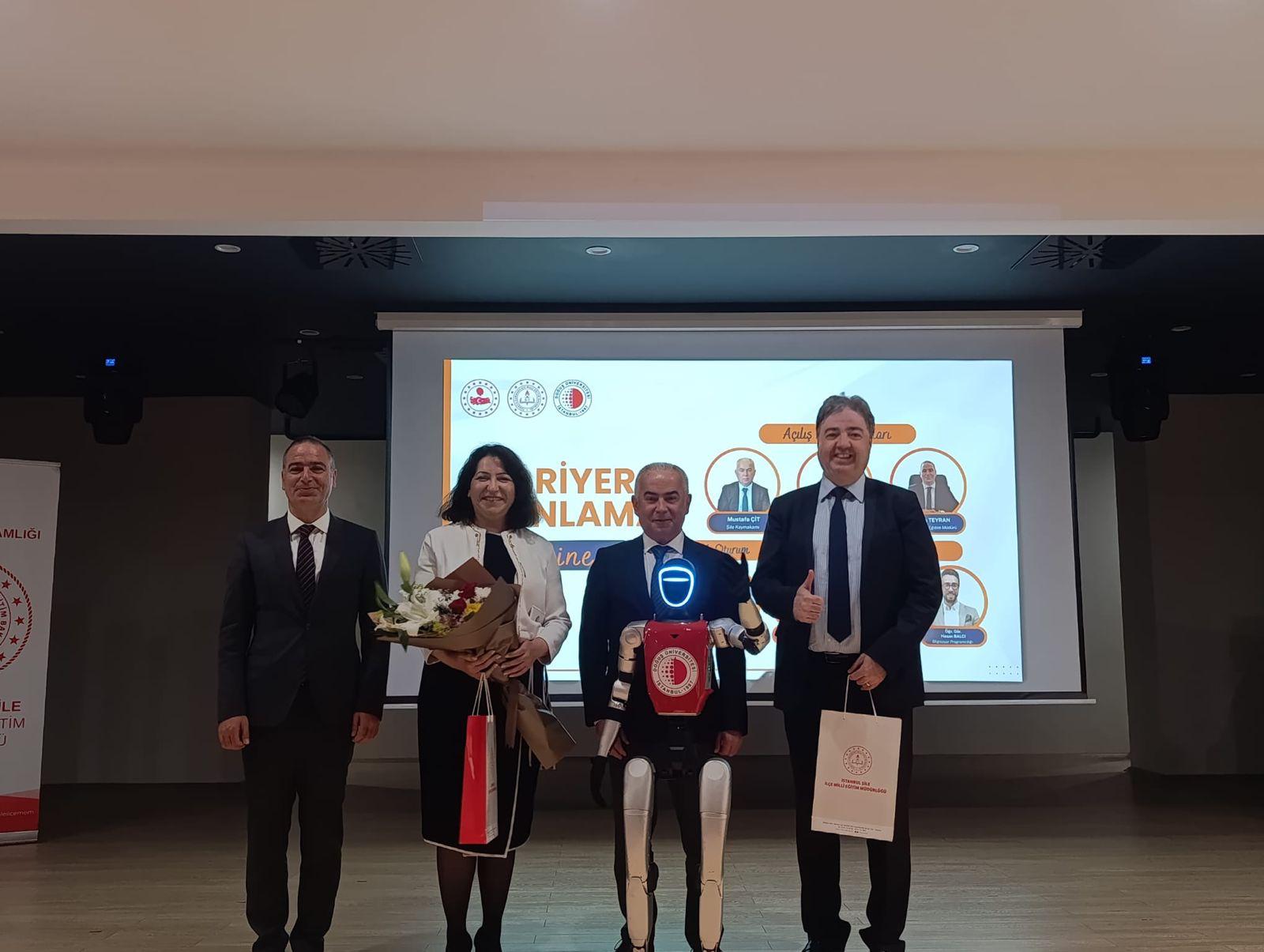Geleceğin Meslekleri Şile’de Gençlerle Buluştu: Ayet Azer Aran MTAL Kariyer Sohbetleri